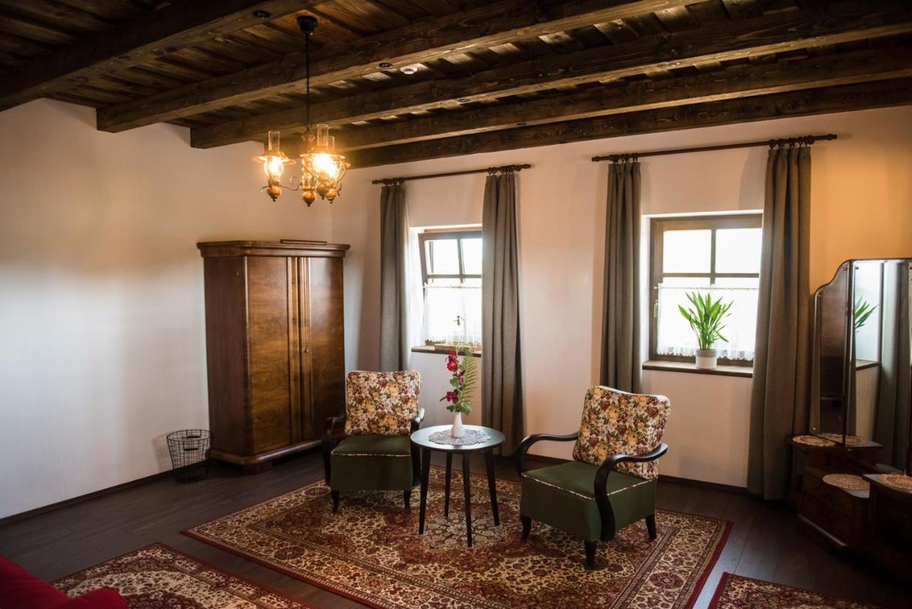 Zsindelyes Cottage Erpatak ภายนอก รูปภาพ
