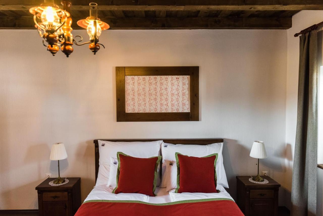 Zsindelyes Cottage Erpatak ภายนอก รูปภาพ